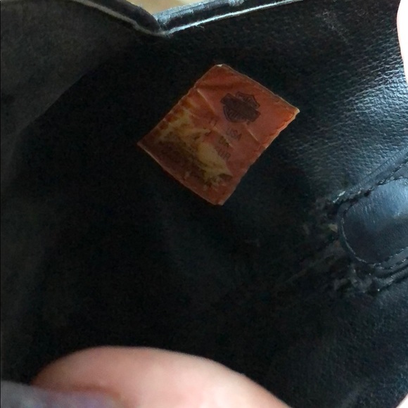 Boots - Picture 4 of 6